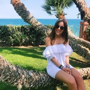 Meet your Posher, Carly